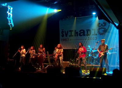 http://www.czechmusic.net/foto/aktuality/22/6m.jpg